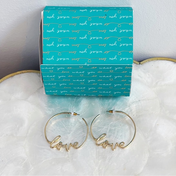 Stella & Dot Gold Plated Wire Love Hoop Earrings Boxed - Picture 2 of 11